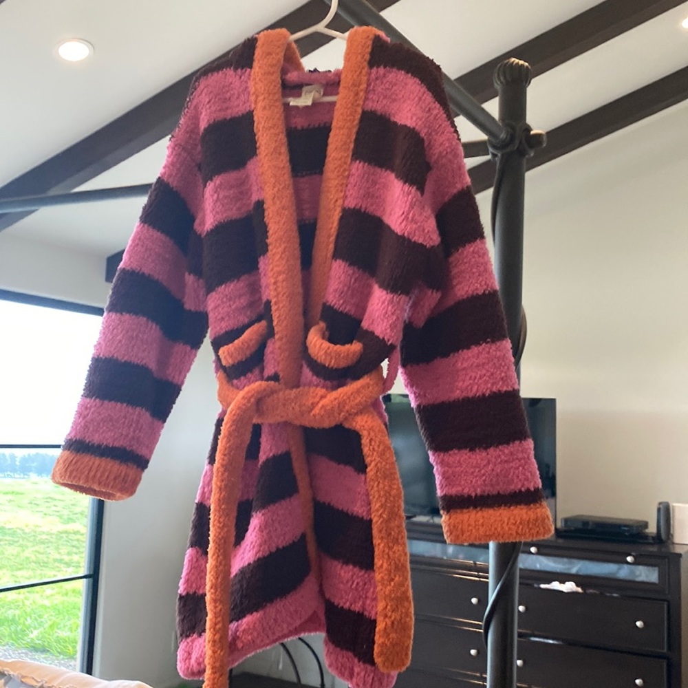 Kashwere girls robe. Size 4/6. NWOT